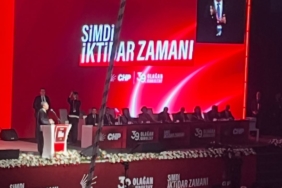 Değerli Başkanımız Fatih Erbakan beyefendiye vekaleten CHP 39.Olağan kongresine iştirak ettik. Ö(2)