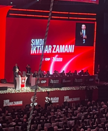 Değerli Başkanımız Fatih Erbakan beyefendiye vekaleten CHP 39.Olağan kongresine iştirak ettik. Ö(2)