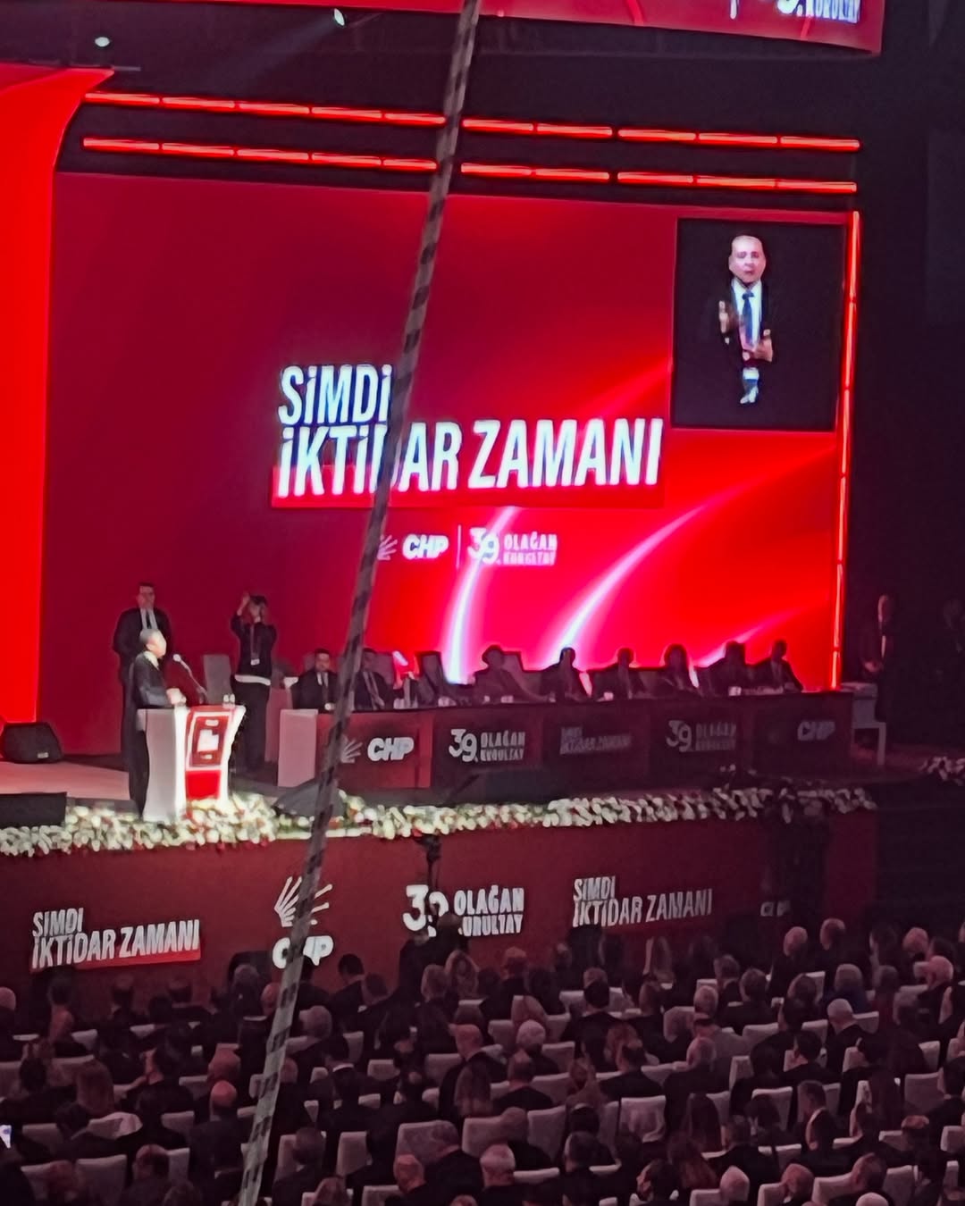 Değerli Başkanımız Fatih Erbakan beyefendiye vekaleten CHP 39.Olağan kongresine iştirak ettik. Ö(2)